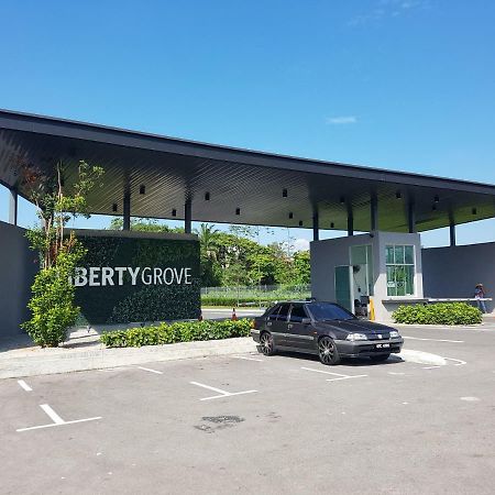 Liberty Grove Hotel Kuching Luaran gambar